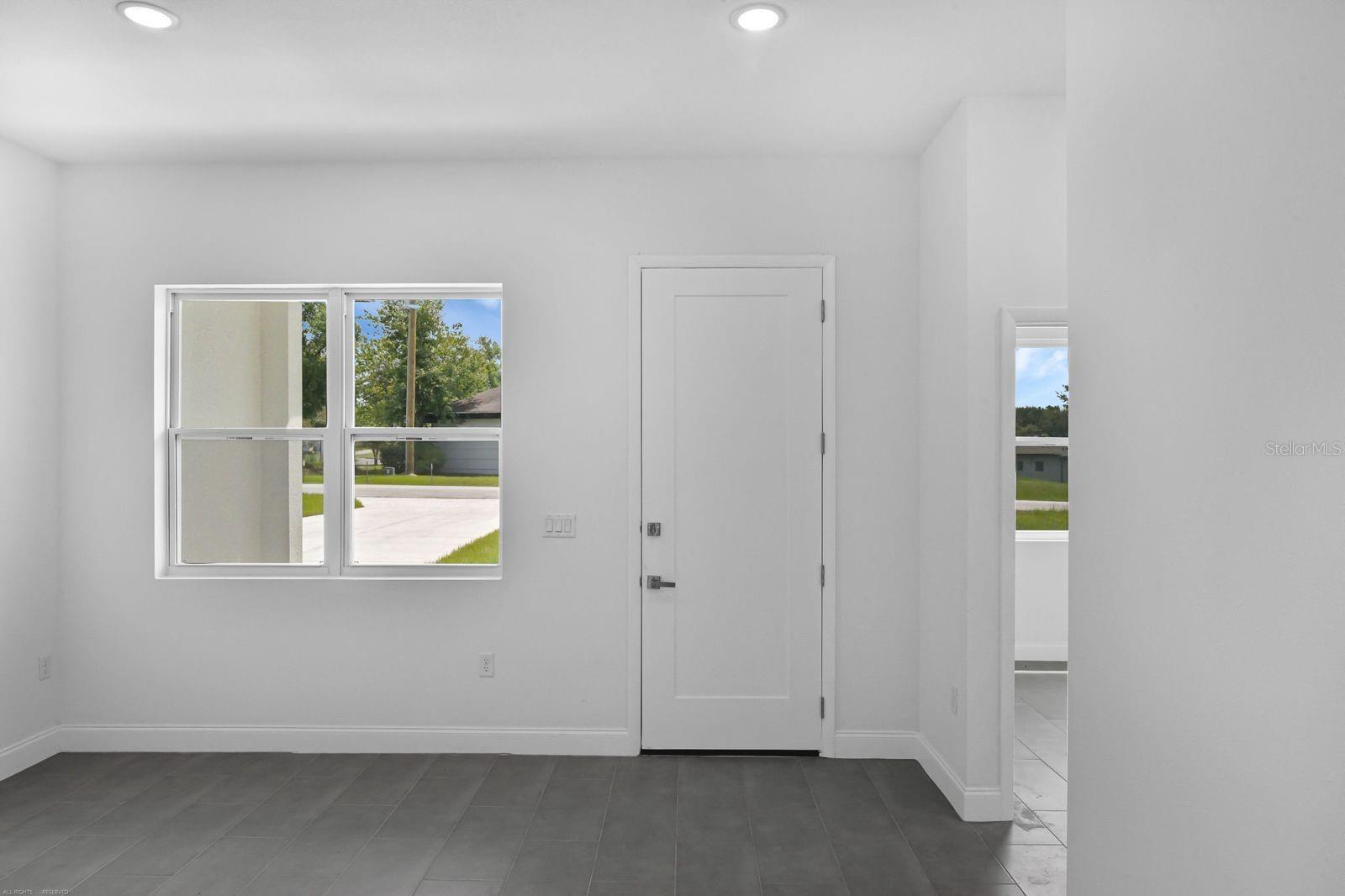 ROTONDA LAKES - Residential