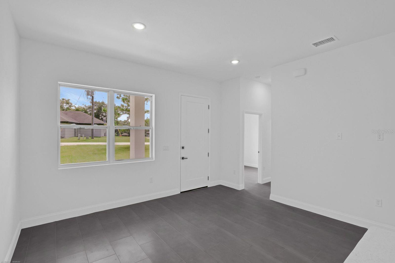 ROTONDA LAKES - Residential
