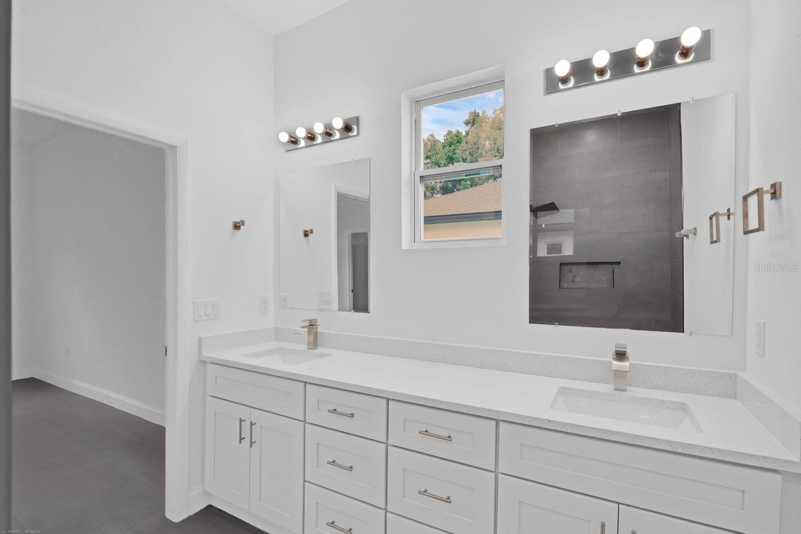 ROTONDA LAKES - Residential