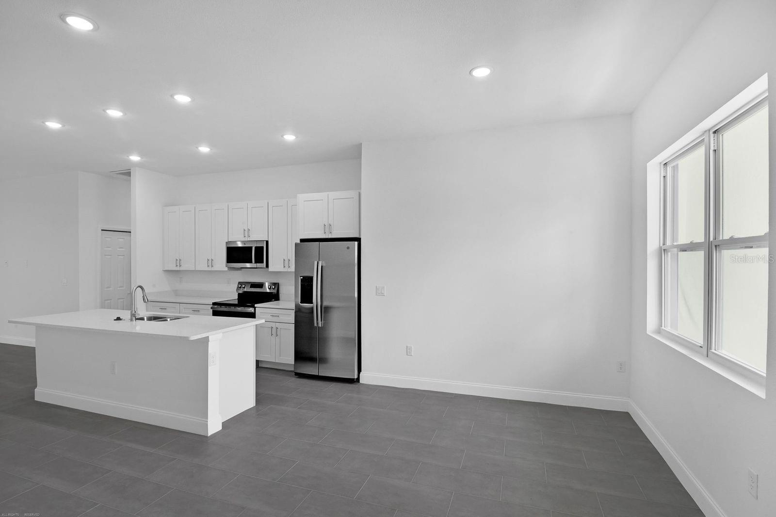 ROTONDA LAKES - Residential