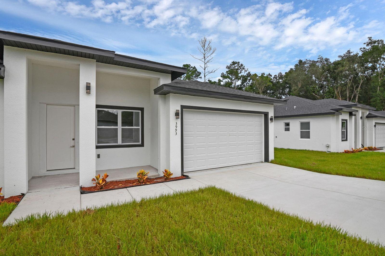 ROTONDA LAKES - Residential