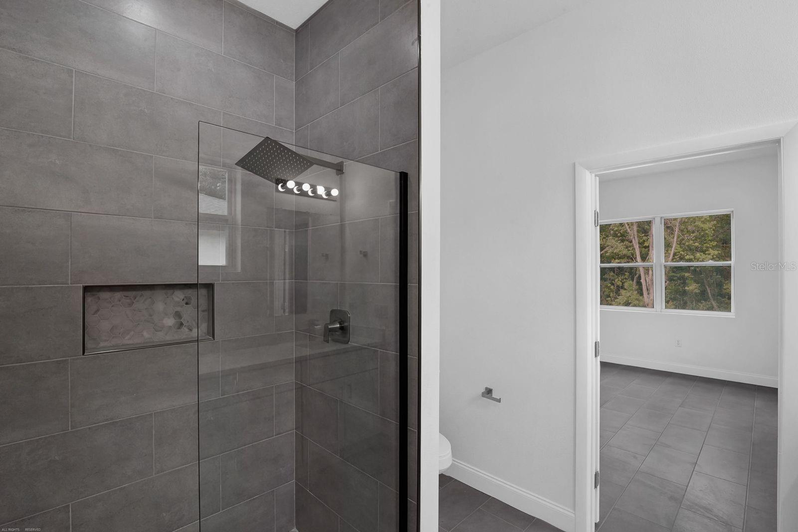 ROTONDA LAKES - Residential