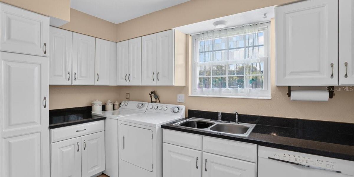 PATRIOT SQUARE APTS - Residential
