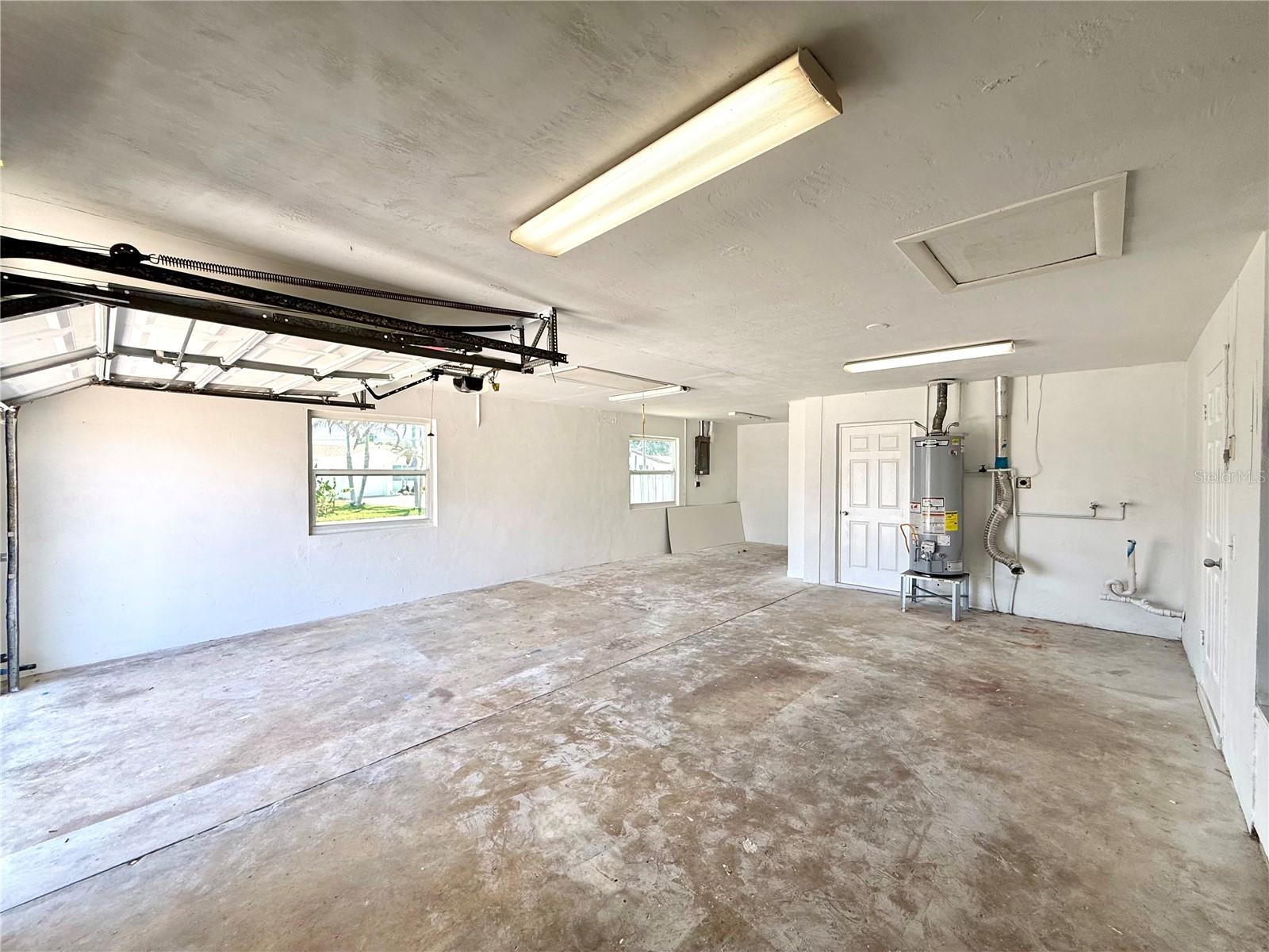 HAMPTON HOMES UNIT 08 - Residential