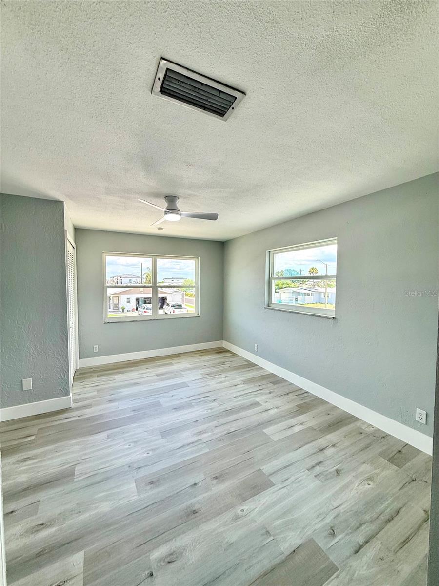 HAMPTON HOMES UNIT 08 - Residential