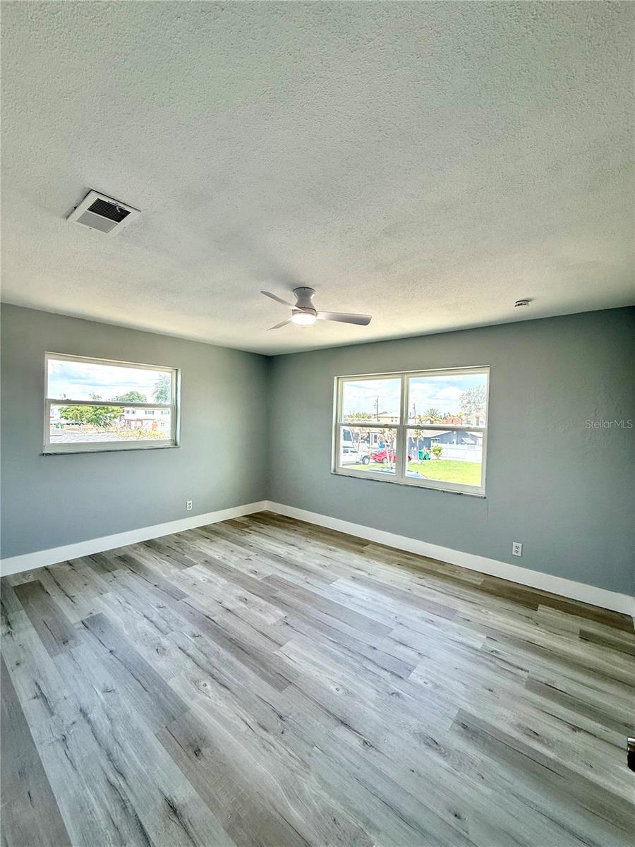HAMPTON HOMES UNIT 08 - Residential