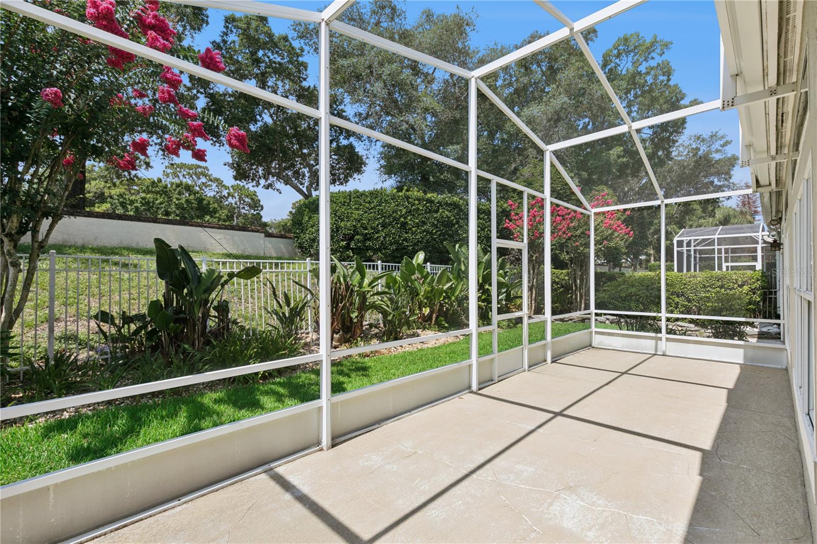 HEATHROW/WILLOWBROOK VILLAGE - Residential