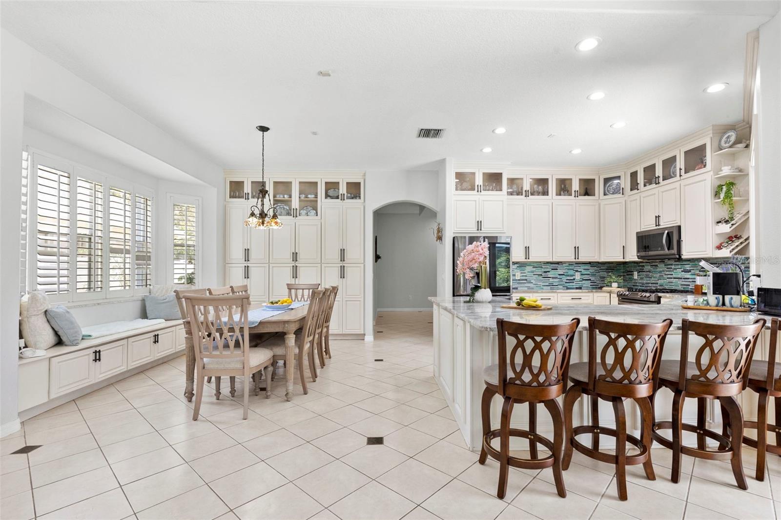 WEST MEADOWS - Residential