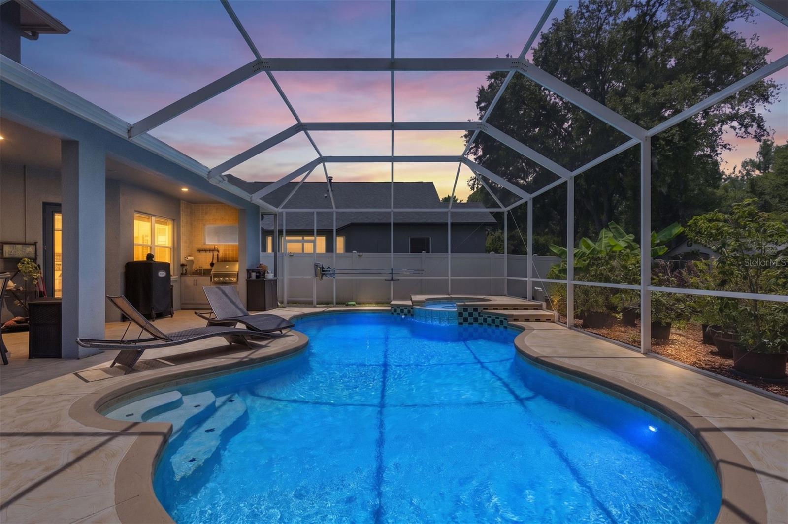 WEST MEADOWS - Residential