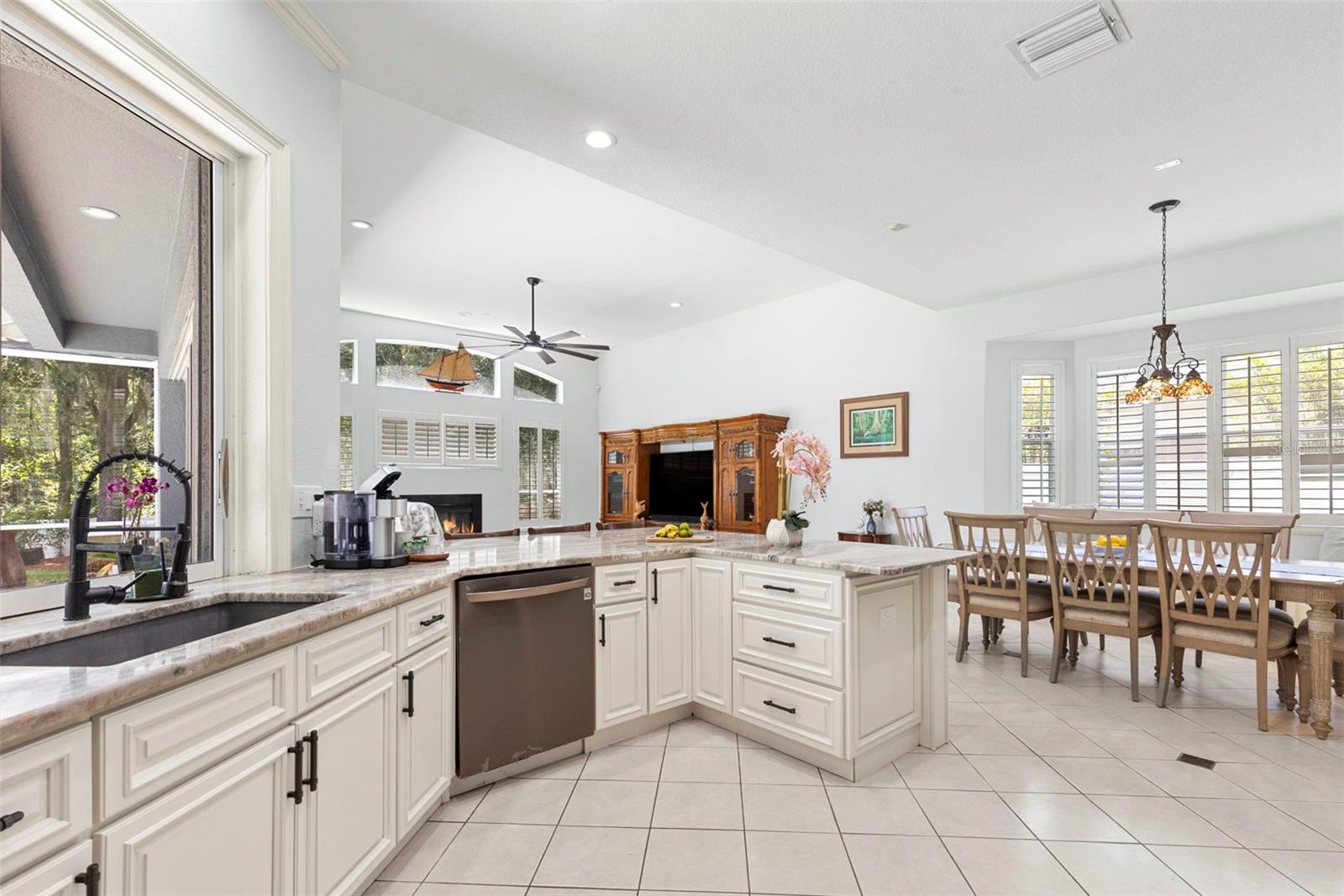 WEST MEADOWS - Residential