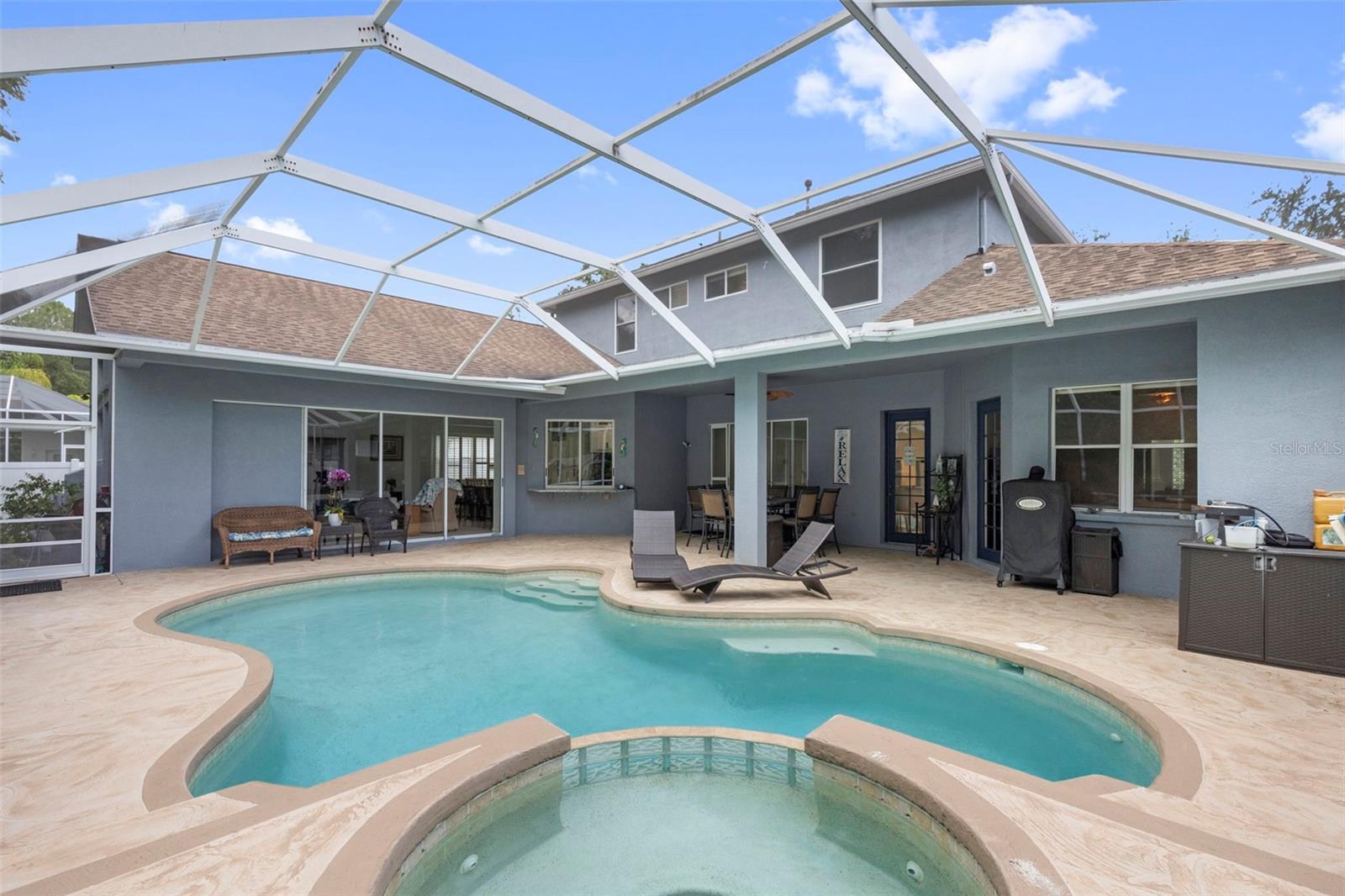 WEST MEADOWS - Residential