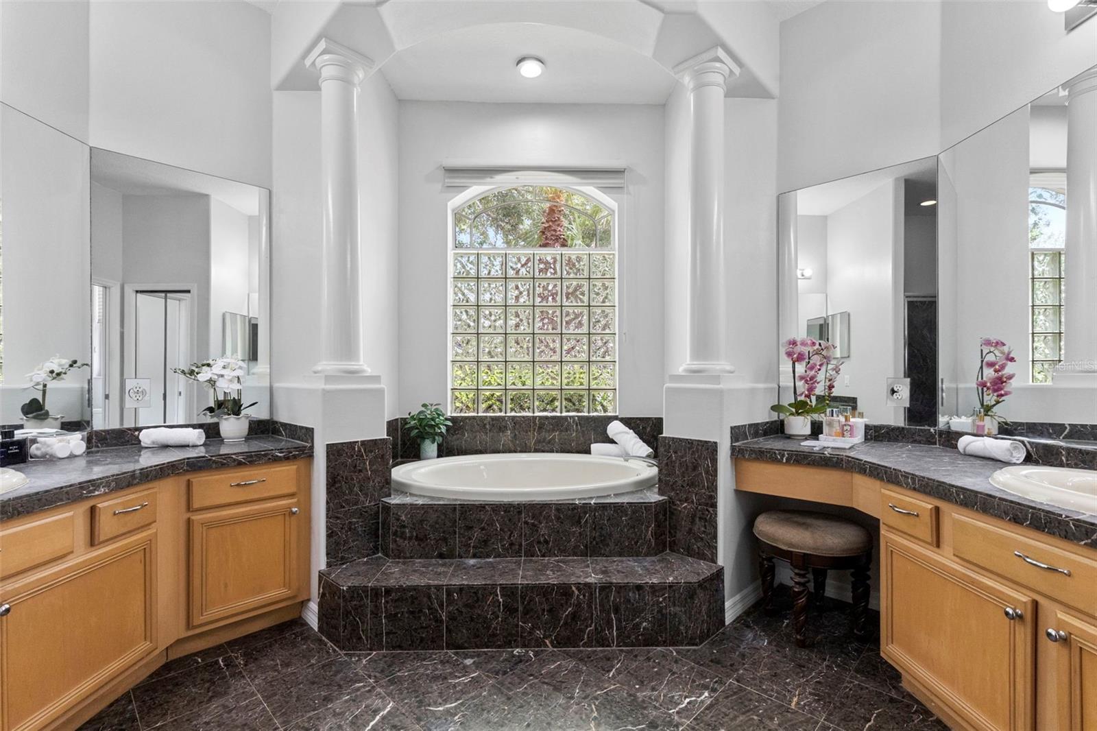 WEST MEADOWS - Residential