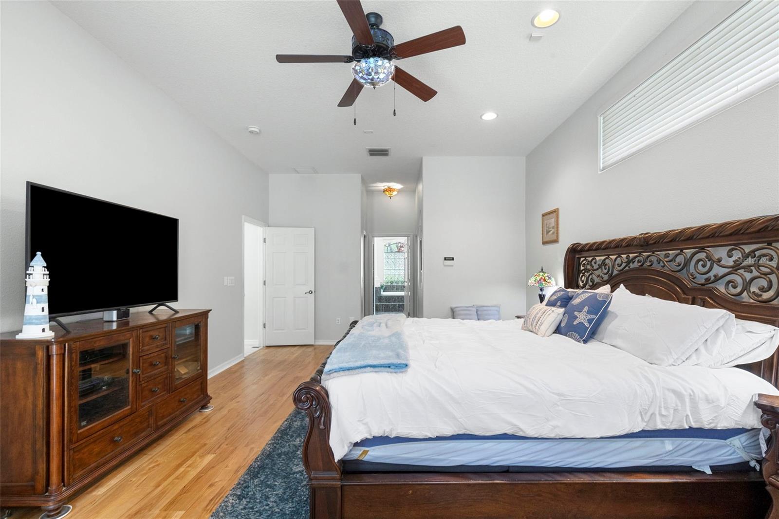 WEST MEADOWS - Residential