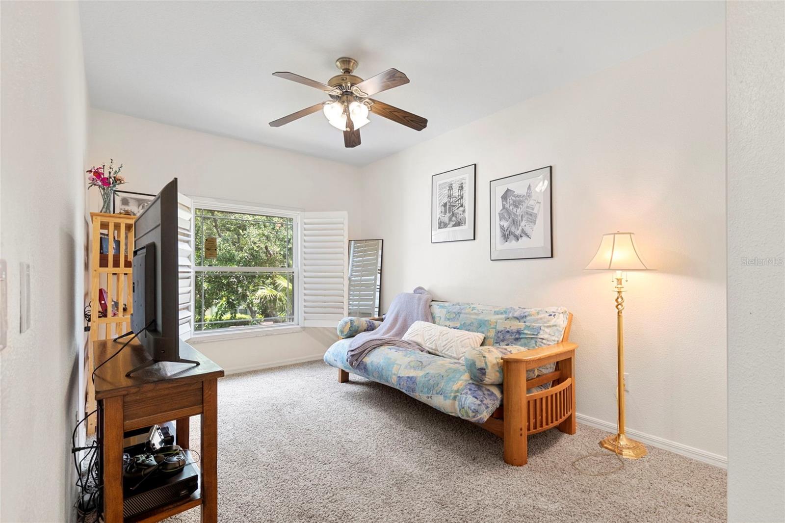 WEST MEADOWS - Residential