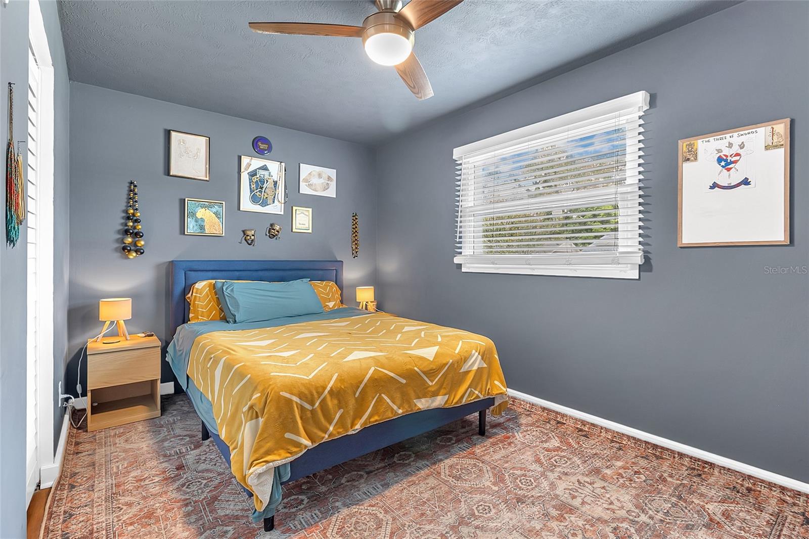 GOLDEN ISLE - Residential