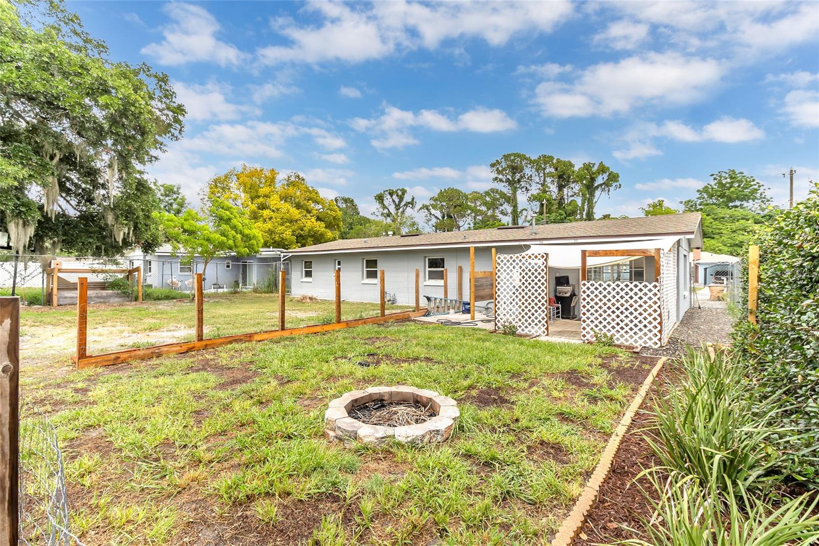 GOLDEN ISLE - Residential