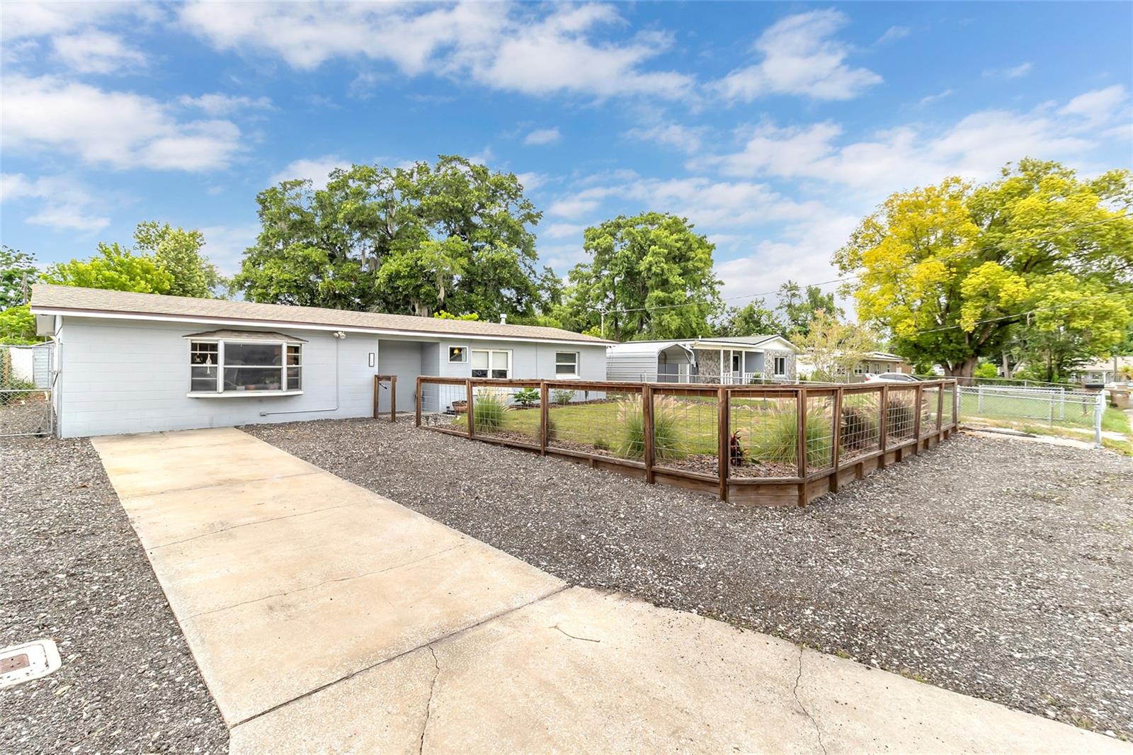 GOLDEN ISLE - Residential