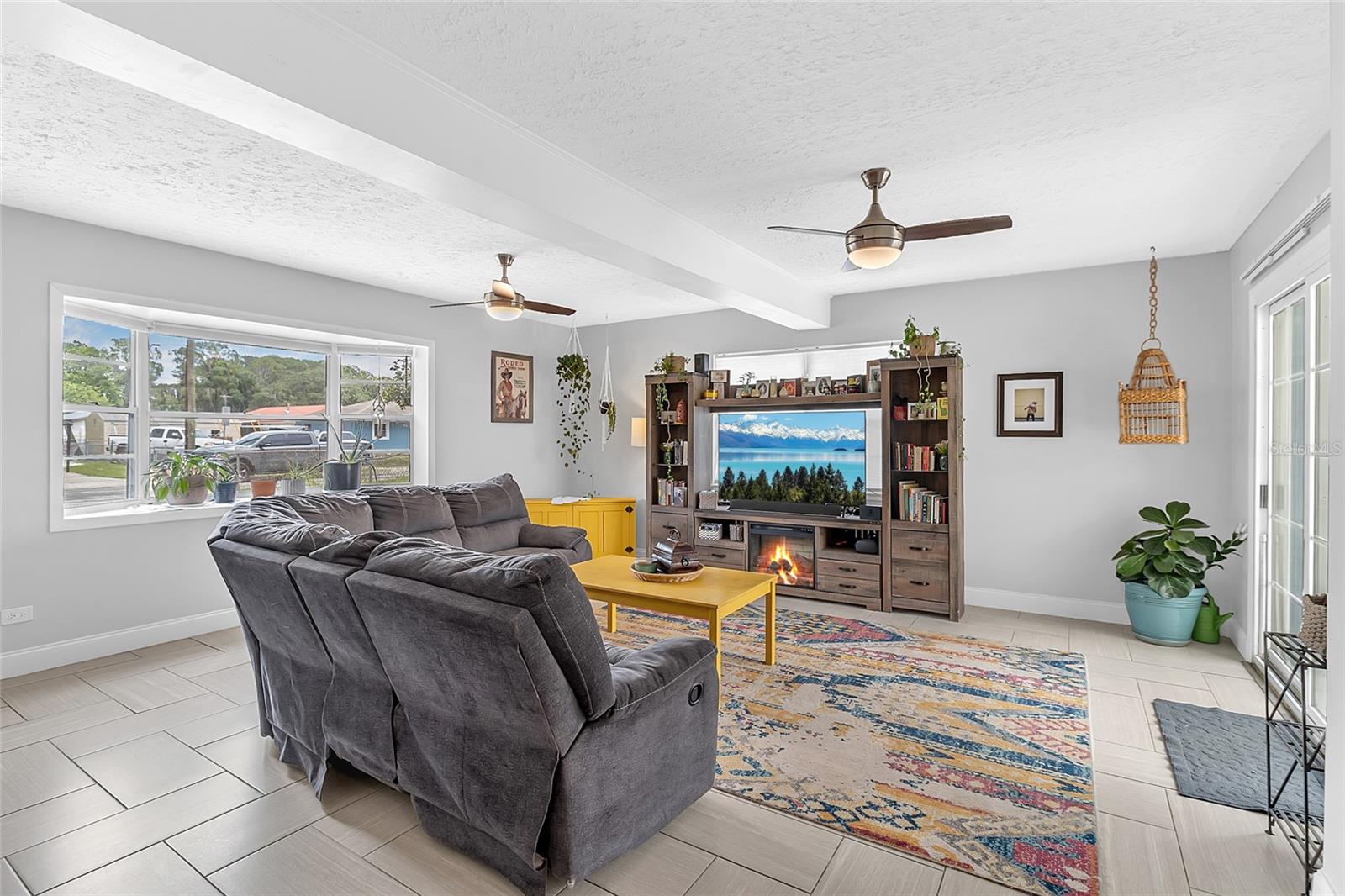 GOLDEN ISLE - Residential