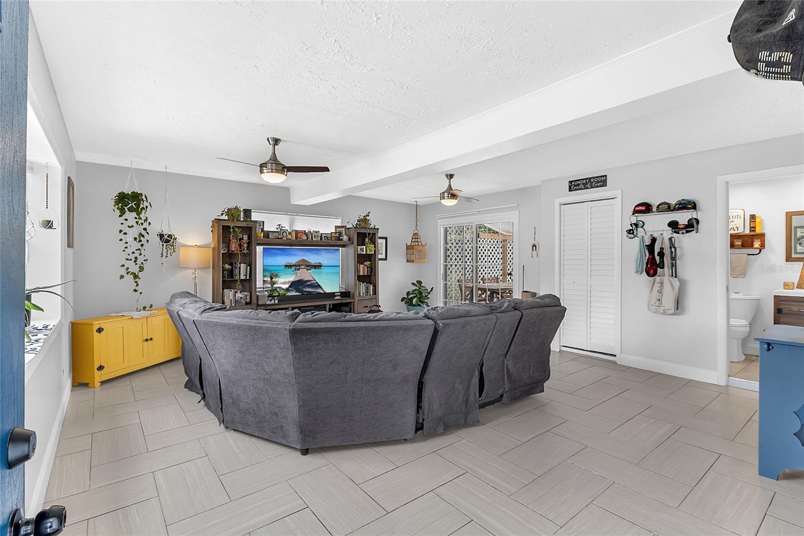 GOLDEN ISLE - Residential