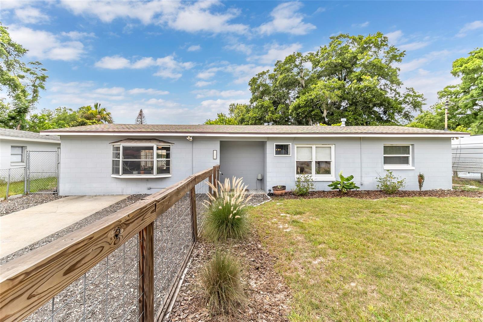 GOLDEN ISLE - Residential