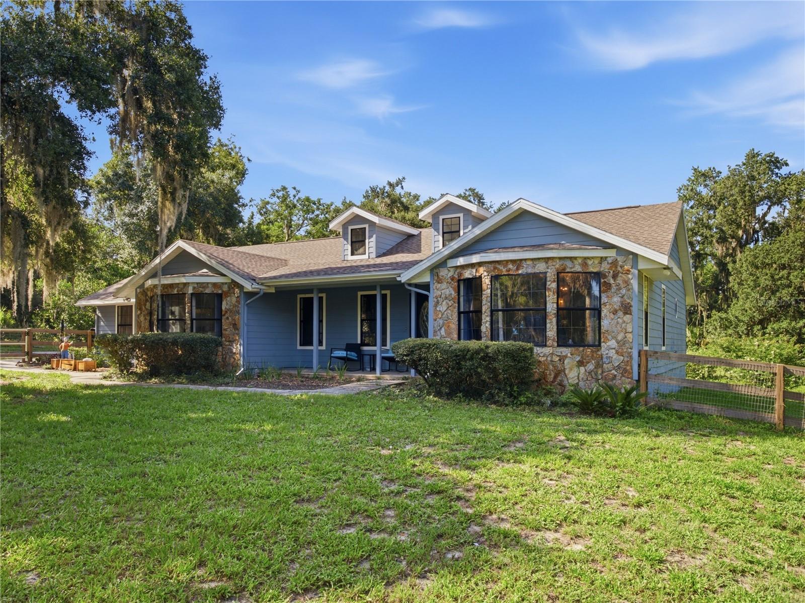 JOHNSONS MARY K & T S - Residential
