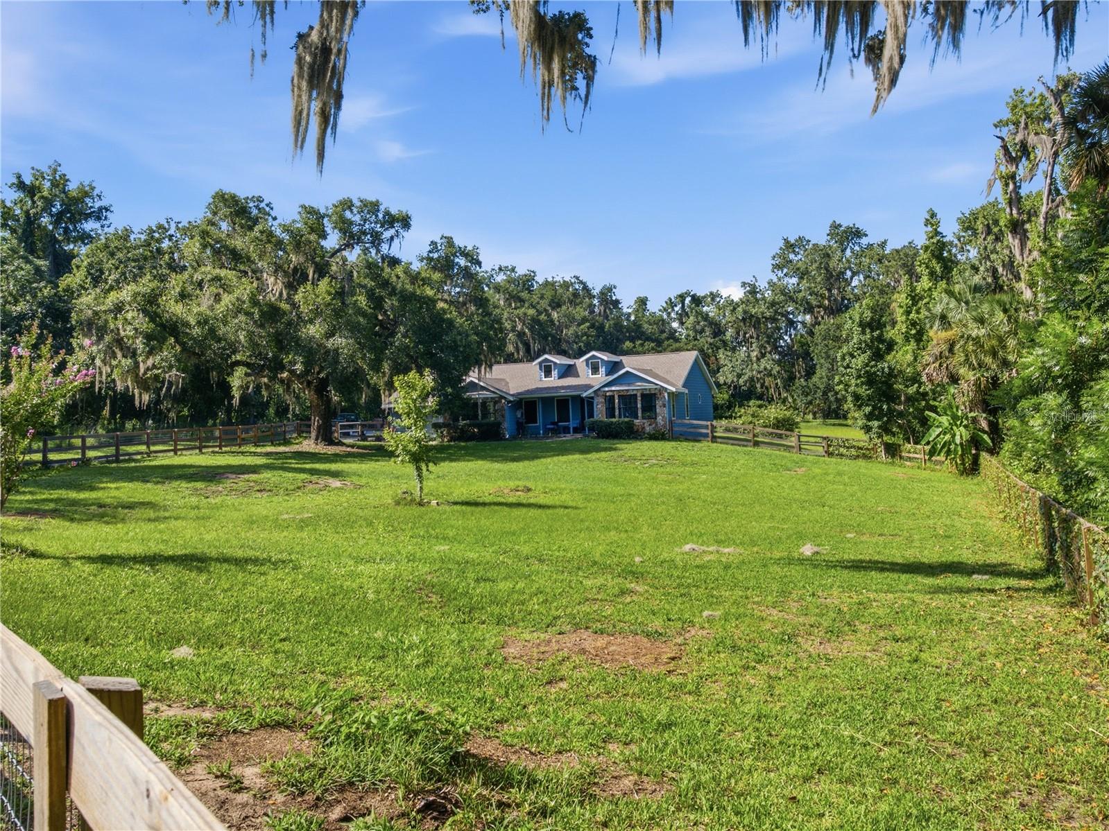 JOHNSONS MARY K & T S - Residential