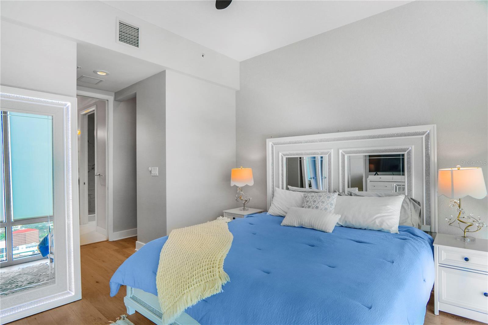 VUE/LK EOLA - Residential