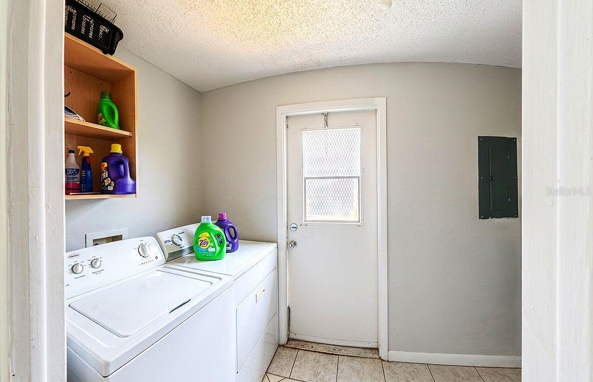 FAIRWAY OAKS - Residential