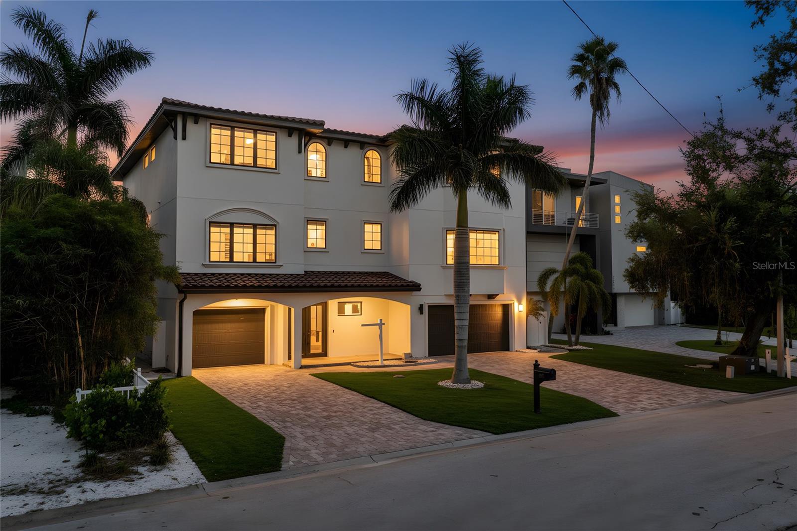 BAHIA SHORES 6TH ADD LOT 9 - Residential