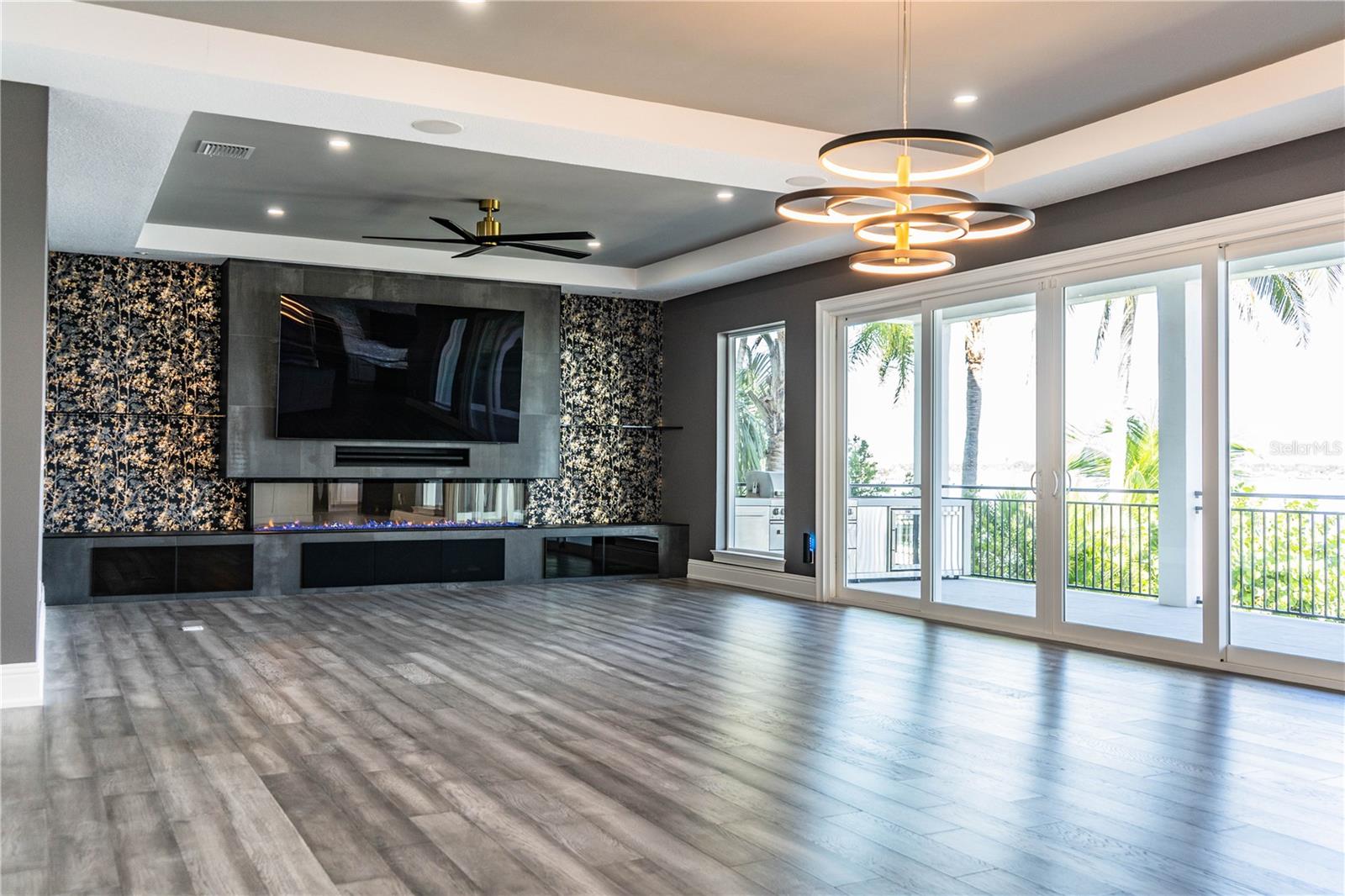BAHIA SHORES 6TH ADD LOT 9 - Residential