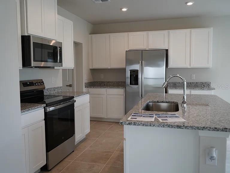 SCENIC TERRACE NORTH - Residential Lease
