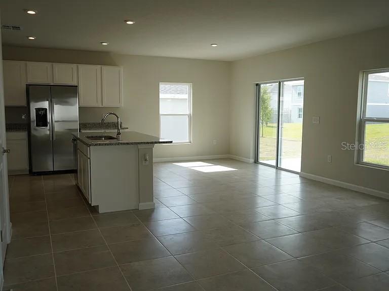 SCENIC TERRACE NORTH - Residential Lease