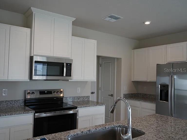 SCENIC TERRACE NORTH - Residential Lease