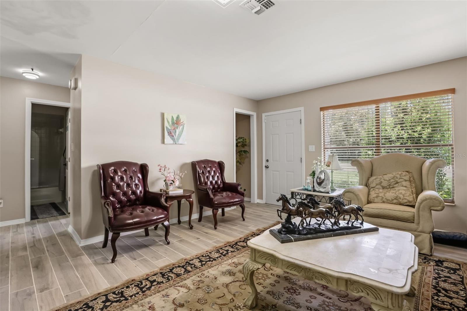 ORANGE CENTER - Commercial Sale