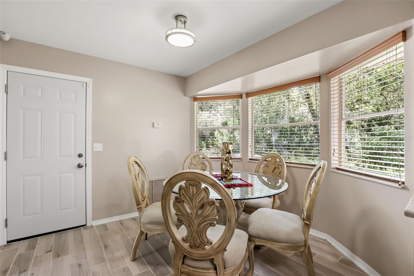 ORANGE CENTER - Commercial Sale
