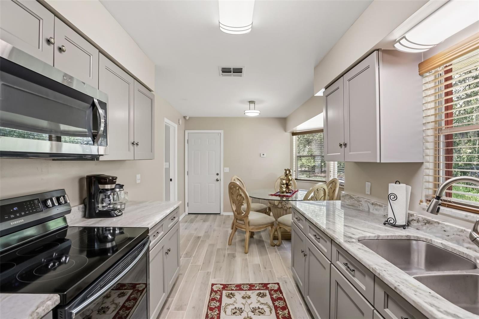 ORANGE CENTER - Commercial Sale
