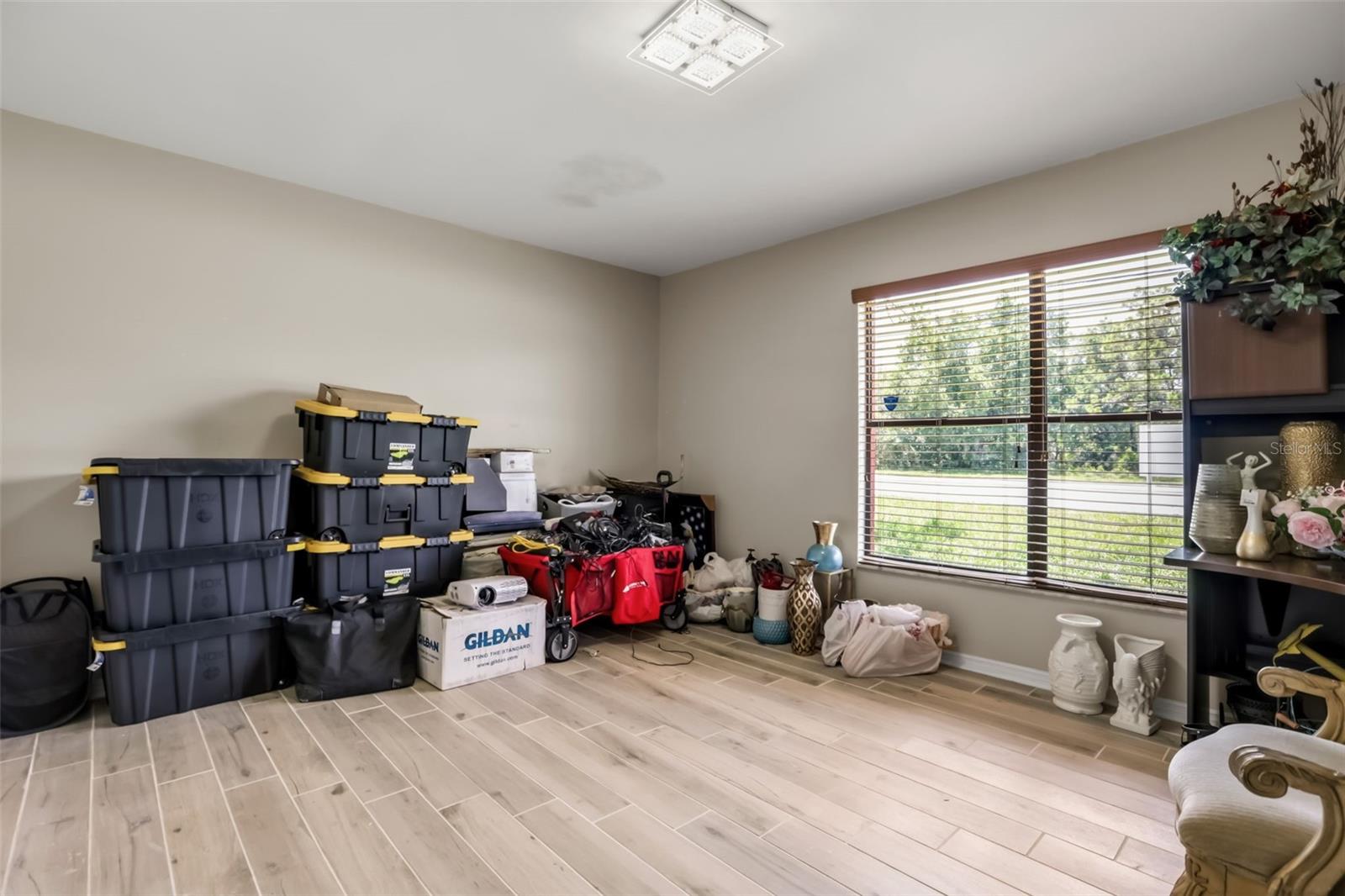 ORANGE CENTER - Commercial Sale