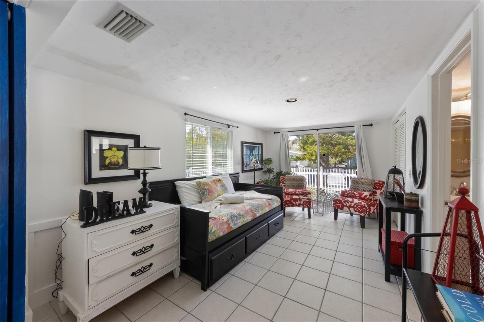 NEPTUNES GARDENS - Residential