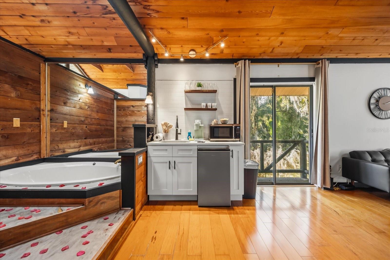 ACREAGE & UNREC - Residential