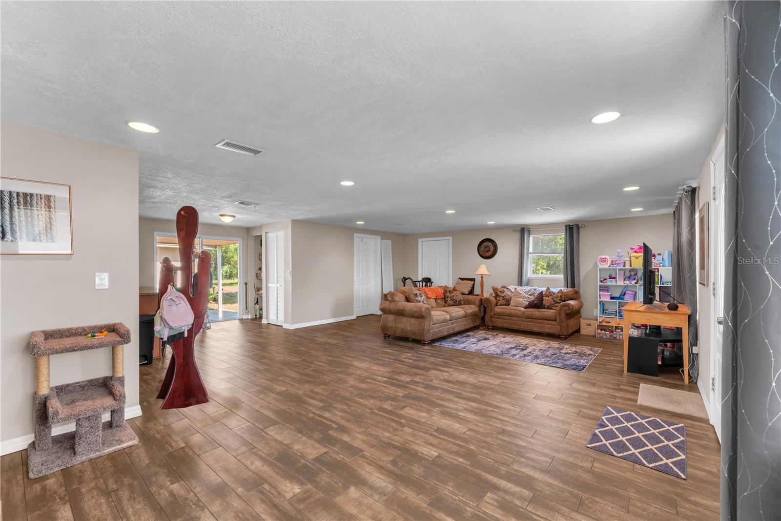 RUSKIN COLONY FARMS 1ST EXTENS - Residential