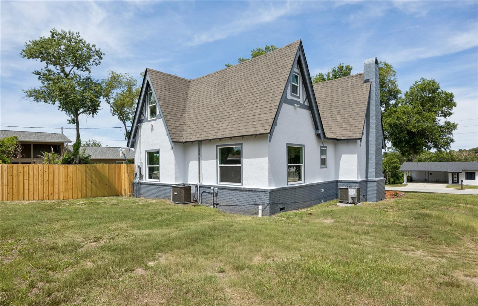 CLERMONT SUNNYSIDE UNIT - Residential