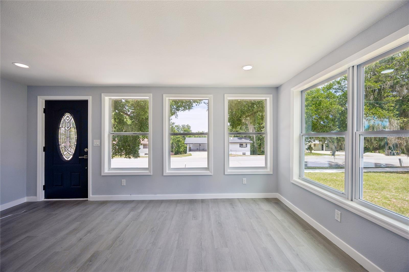 CLERMONT SUNNYSIDE UNIT - Residential