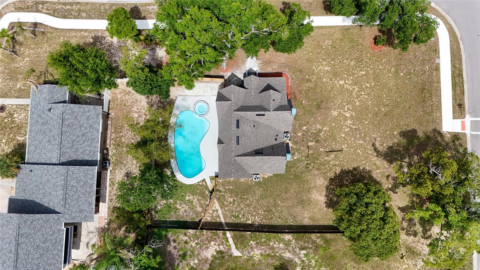CLERMONT SUNNYSIDE UNIT - Residential