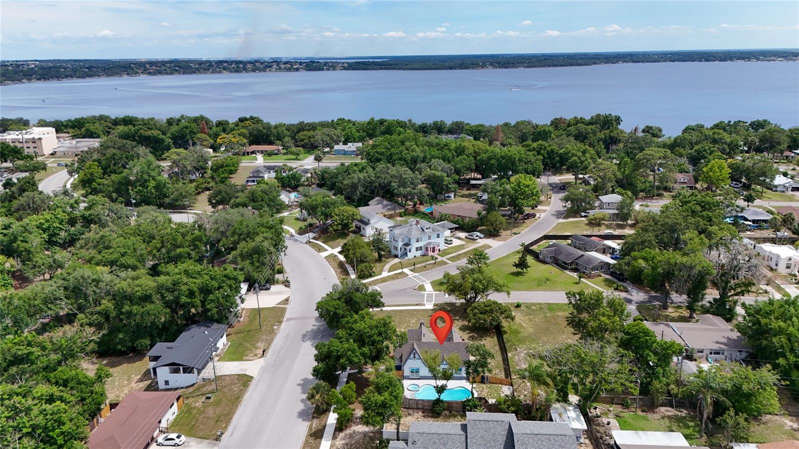 CLERMONT SUNNYSIDE UNIT - Residential