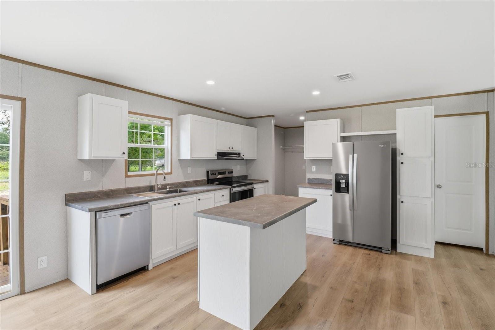 ALICIA ACRES - Residential
