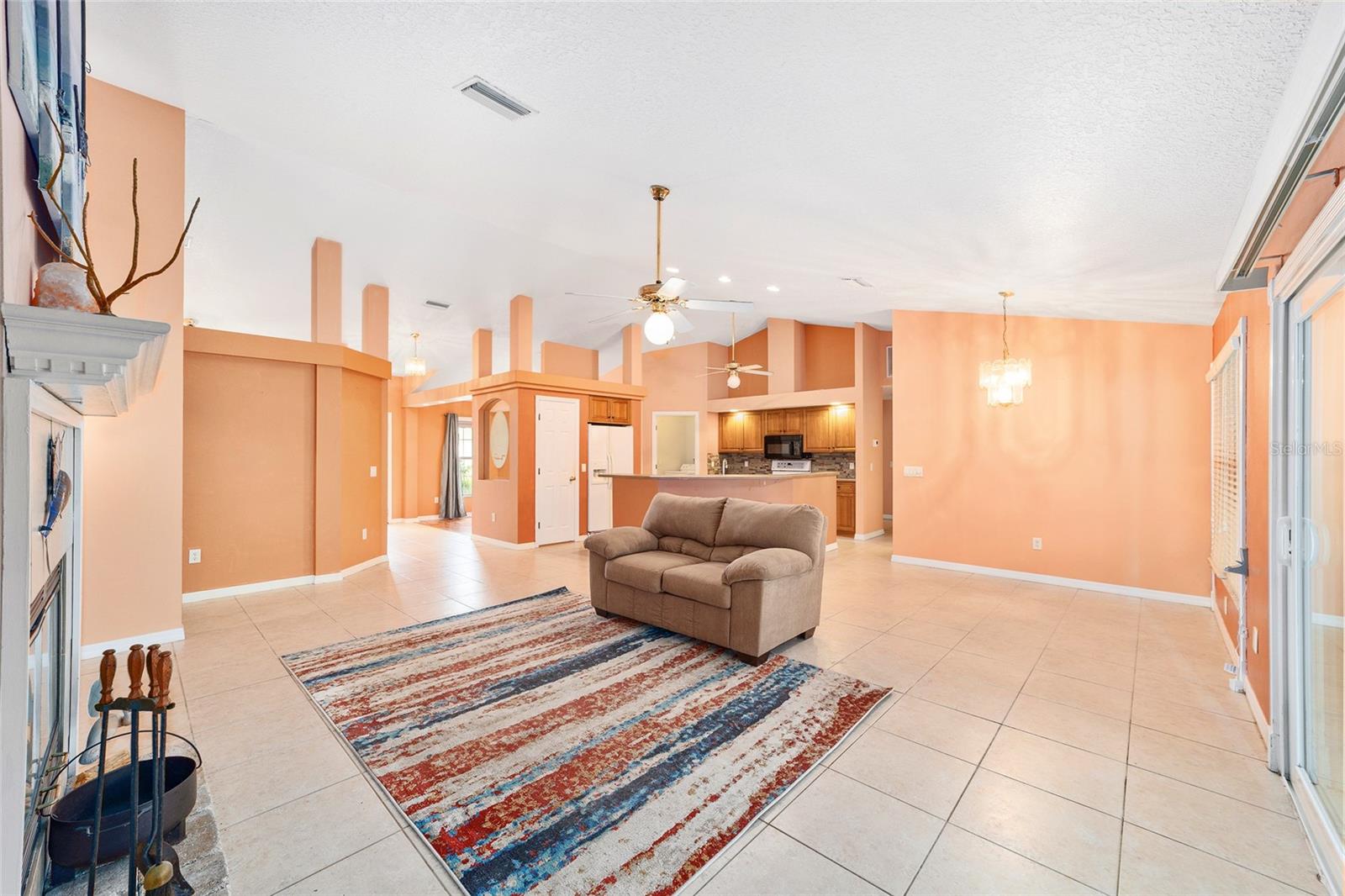 CRYSTAL PARADISE ESTATES - Residential