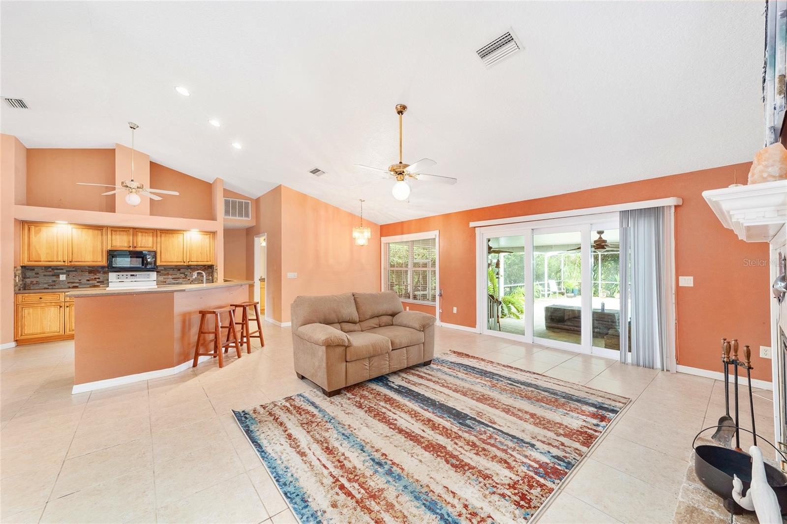 CRYSTAL PARADISE ESTATES - Residential