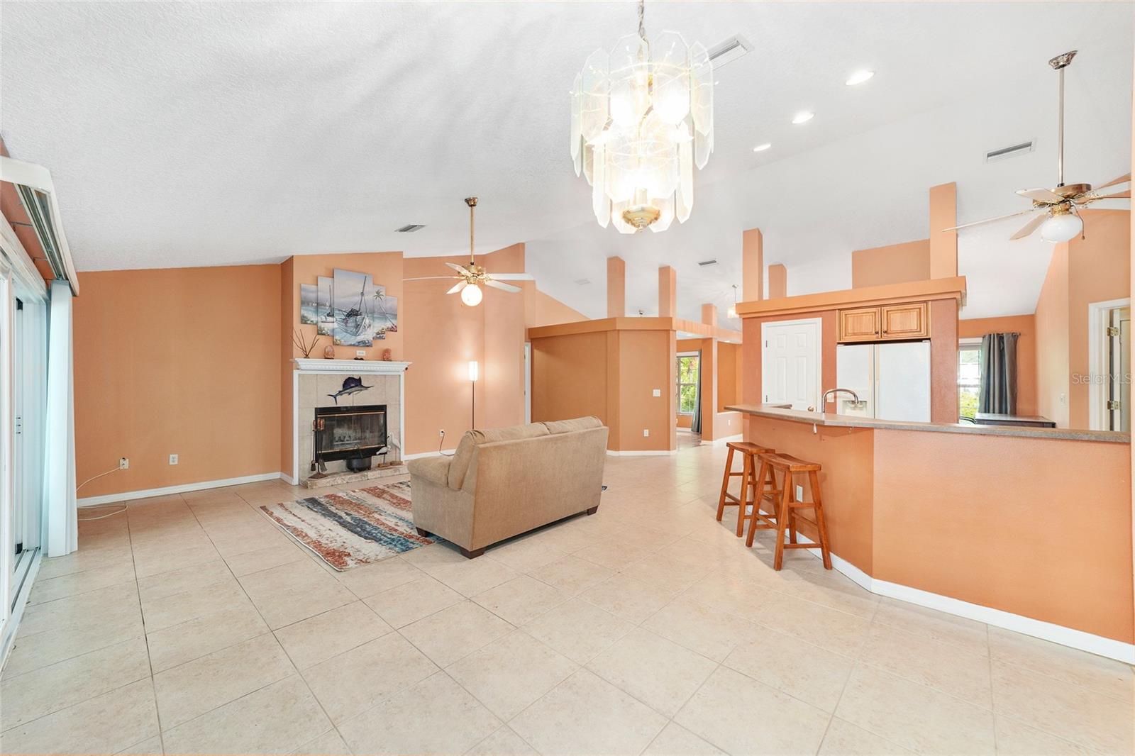 CRYSTAL PARADISE ESTATES - Residential