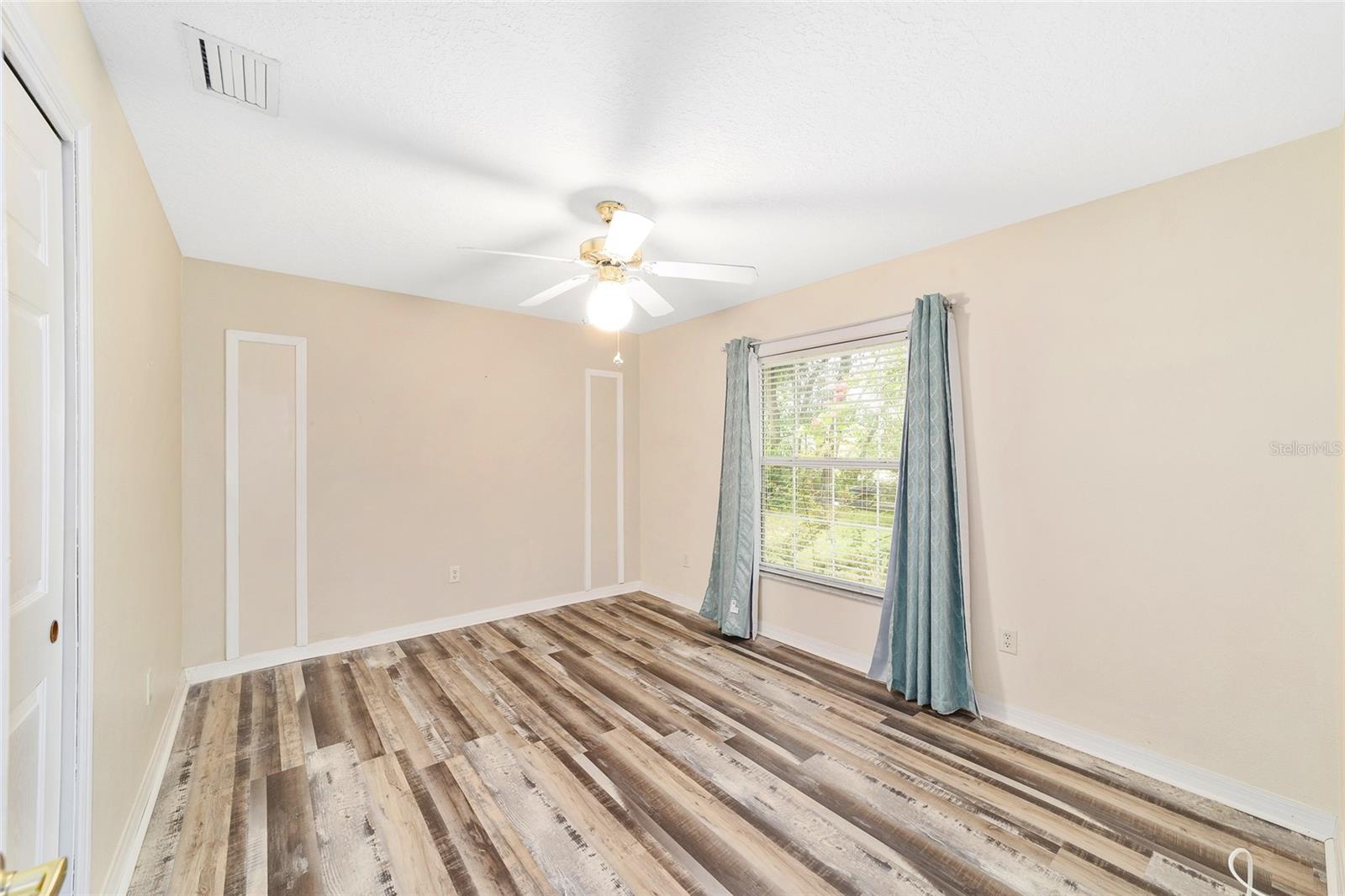 CRYSTAL PARADISE ESTATES - Residential