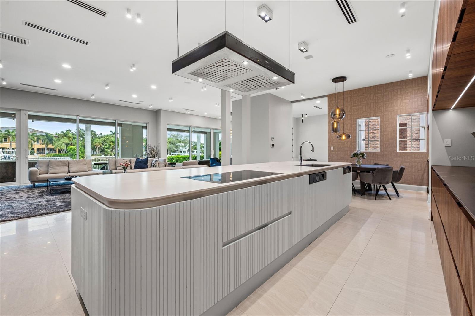 SNELL ISLE BRIGHTWATERS SEC 1 REP - Residential